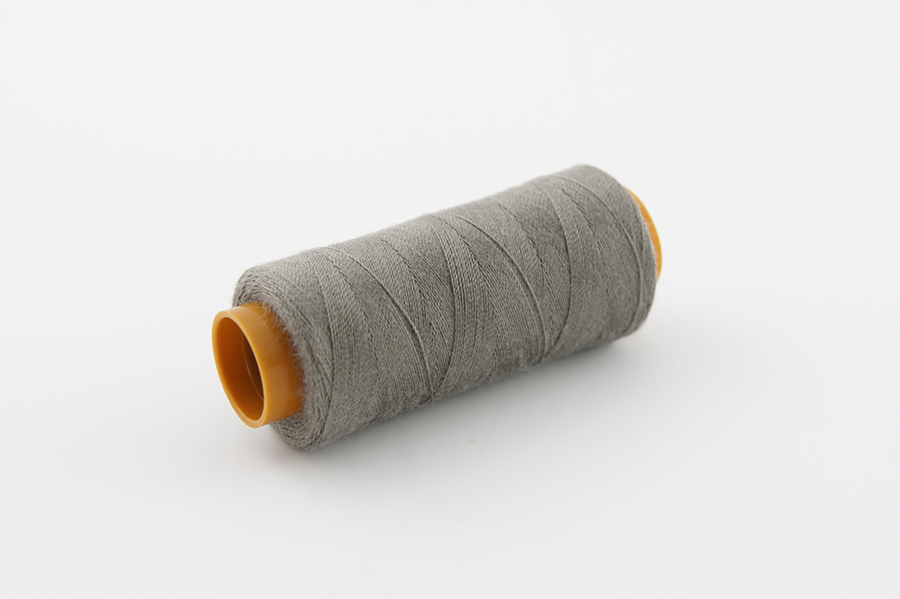 Нитки швейні №28/2 Barva поліестер 100% бежевий сірий 200 м 7047