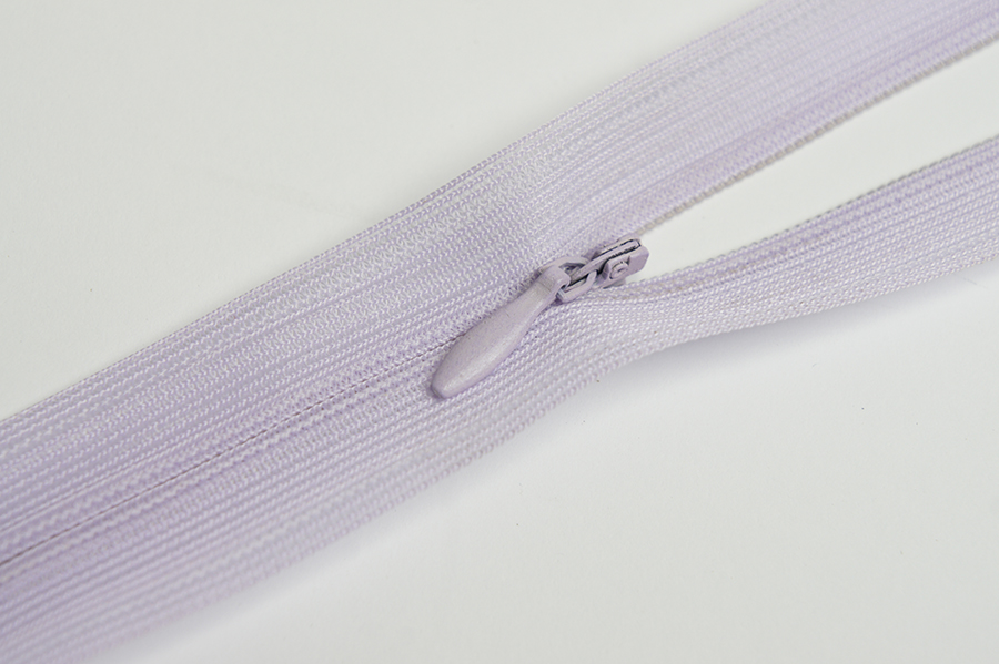 Блискавка MH Тип 2 бузковий світлий 20 см