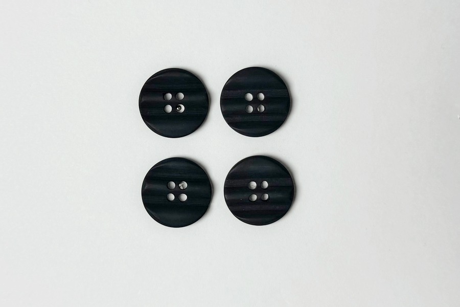 Гудзик 19 мм 4 отвори