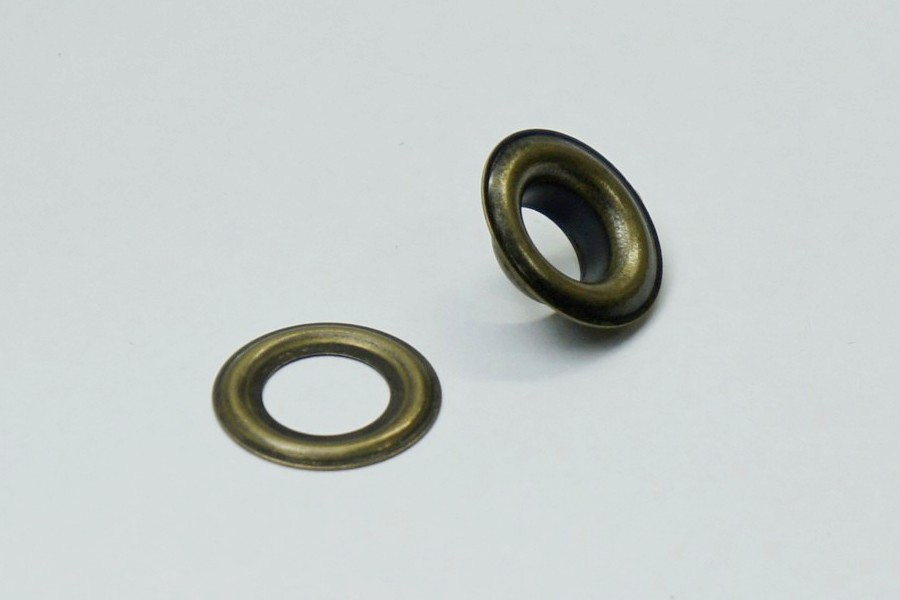 Люверс 10.1 мм VE-40 Castiglioni стара латунь