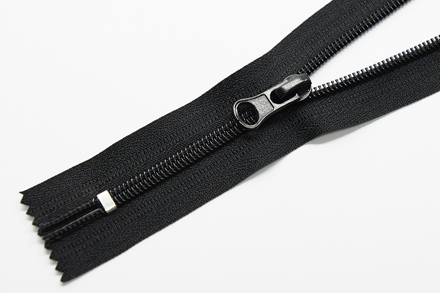 Блискавка MH Тип 5 чорний 18 см 5NCE-018-0002-0580