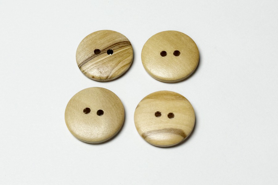 Гудзик 20 мм Mertbutton 2 отвори дерево дерево світле WOLV--M1-32-trlt