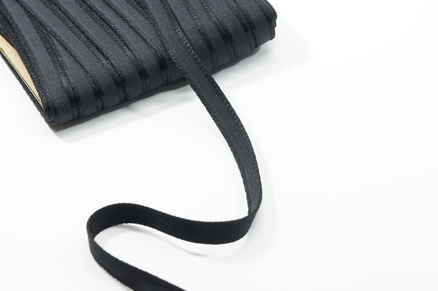 Тасьма - тунель 10 мм для бюстгалтера чорний