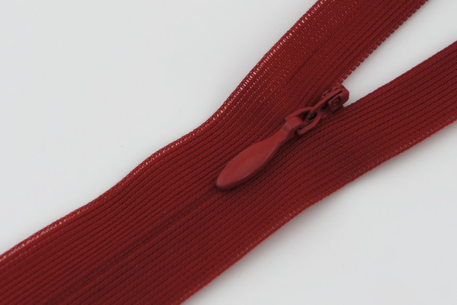 Блискавка MH Тип 2 малиновий темний 20 см