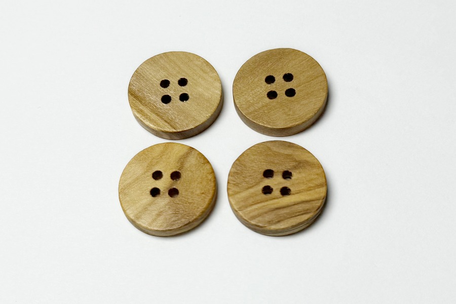 Гудзик 20 мм Mertbutton 2 отвори дерево дерево світле WOLV--M5-32-trlt