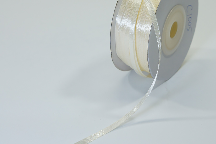 Стрічка на катушці 3 мм MH молочний яскравий