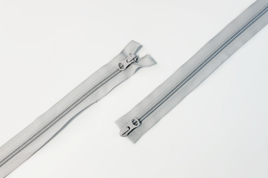 Блискавка YKK Тип 5, 2 замка сірий світлий 75 см