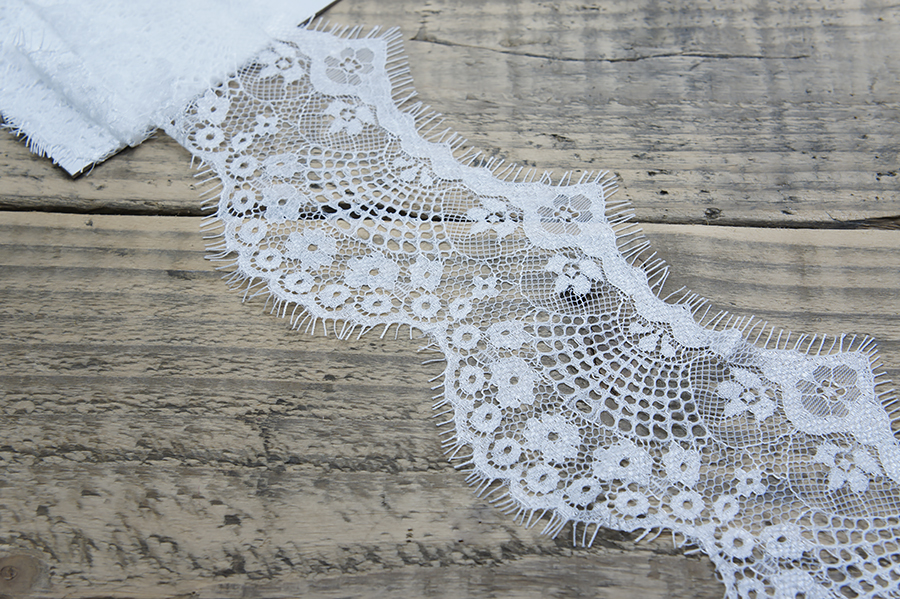 Мереживо шантільї 108 мм MH молочний яскравий