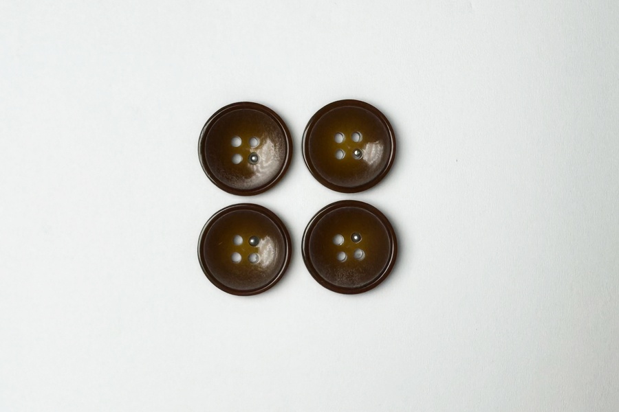Гудзик 20 мм Mertbutton 4 отвори класичний коричневий світлий 3107-32-0394