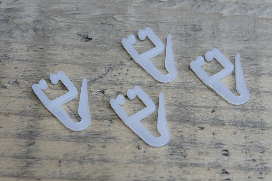 Гачок для карниза білий