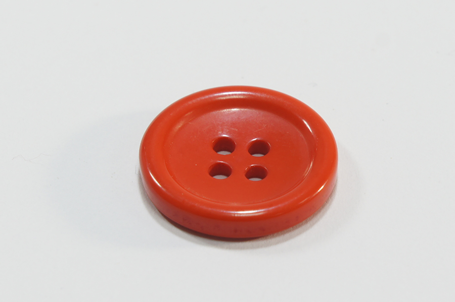 Гудзик 18 мм Mertbutton 4 отвори однотонний кораловий ВР-179