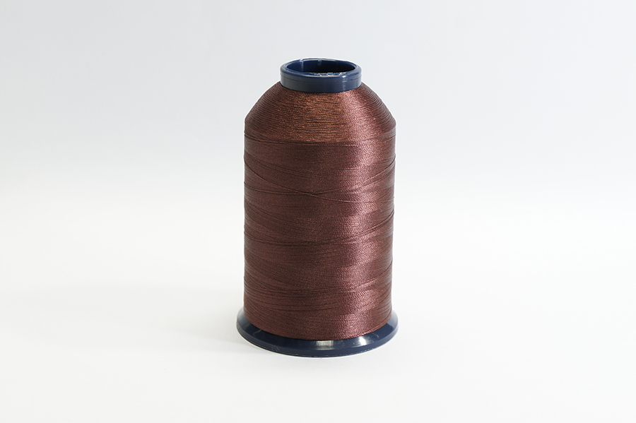 Нитки вишивальні Royal 5000 м поліестер 100% коричневий Р159