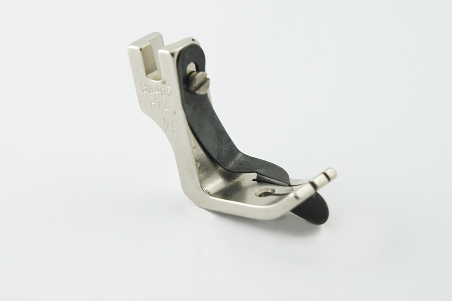 Лапка з правостороннім обмежувачем (3,2 мм) Р12