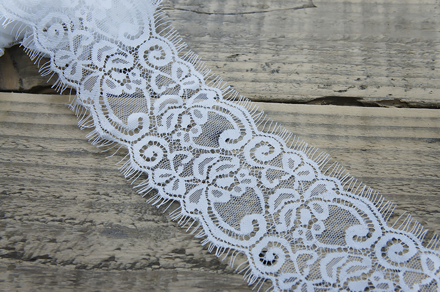 Мереживо шантільї 90 мм MH молочний яскравий