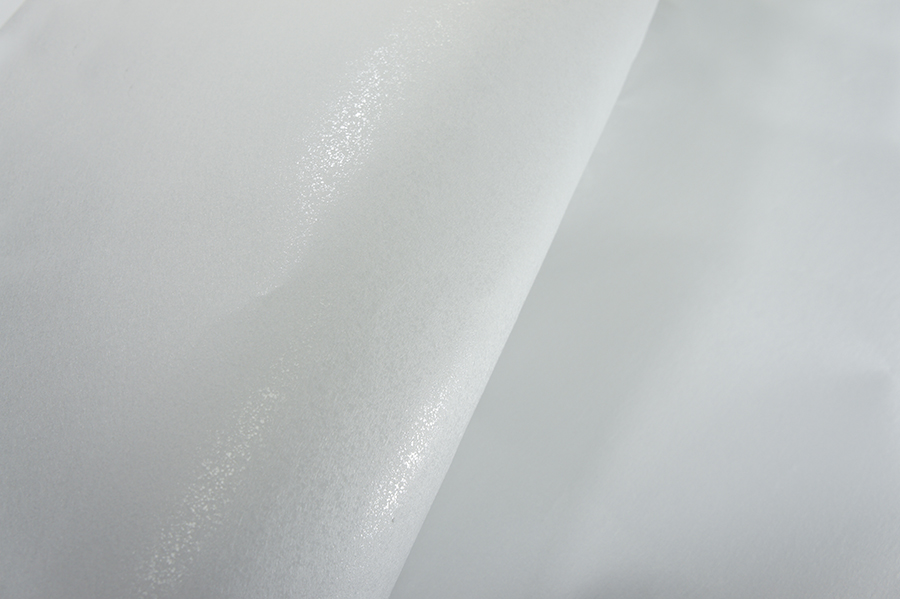 Флізелін клейовий (96+17 г) для вишивання MH білий 90 см