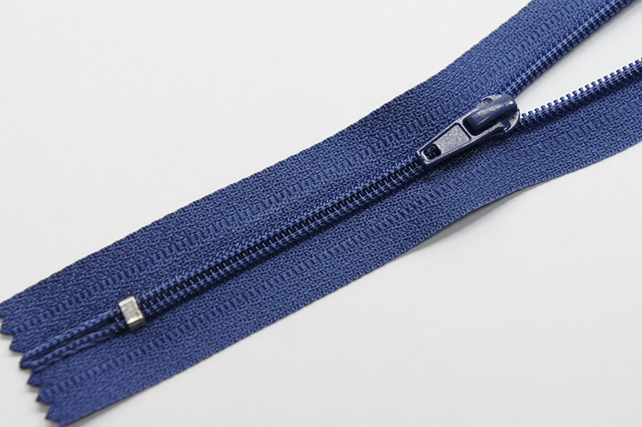 Блискавка MH Тип 4 синій темний 18 см 4NCE-018-0000-0388