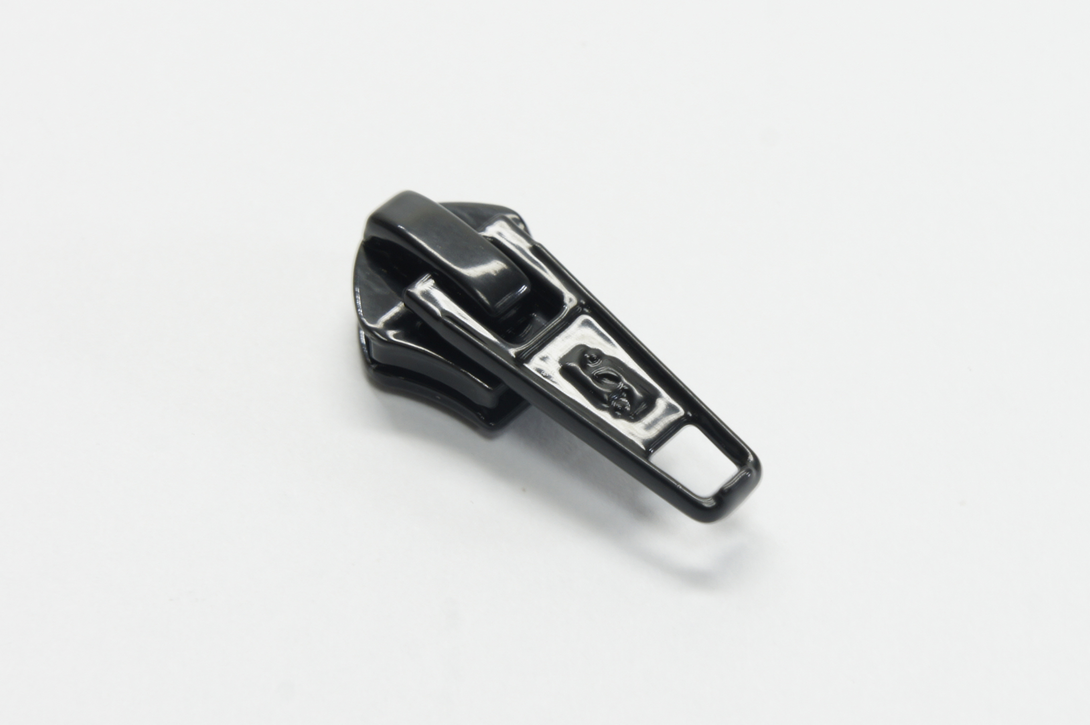 Бігунок Тип 8, вита чорний 8N-8.10-2101