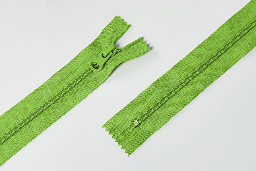 Блискавка MH Тип 5 салатовий яскравий 18 см