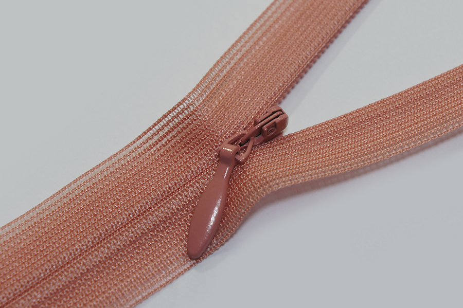 Блискавка YKK Тип 2 персиковий 20 см