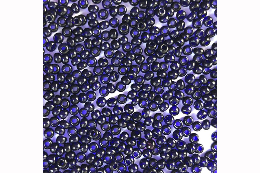 Бісер Preciosa 30110 №10 прозорий кольоровий синій дуже темний 2,3 мм