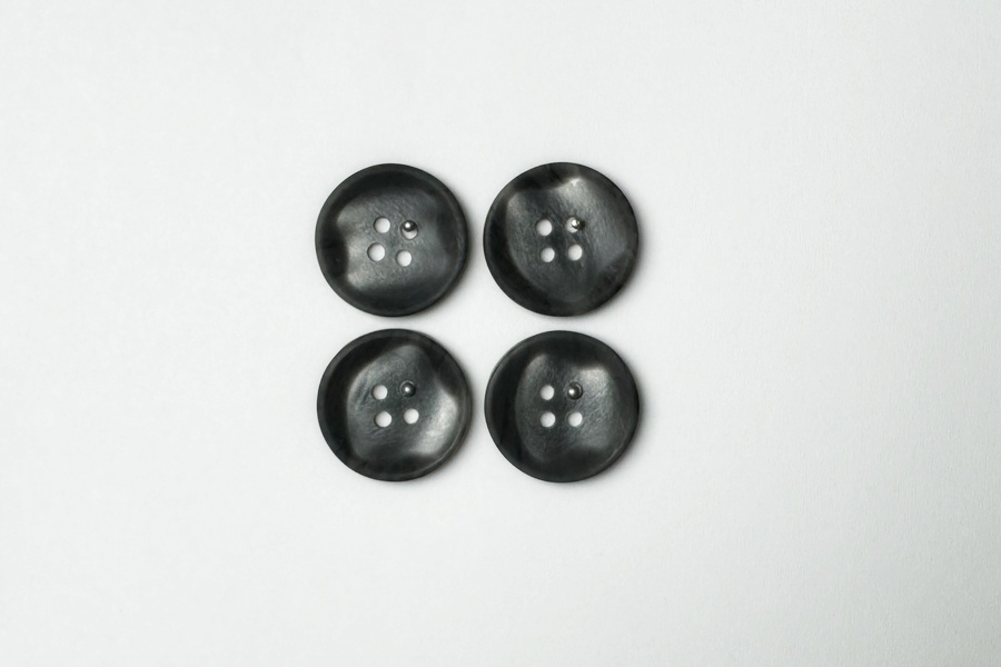 Гудзик 20 мм Mertbutton 4 отвори фактурний сірий темний