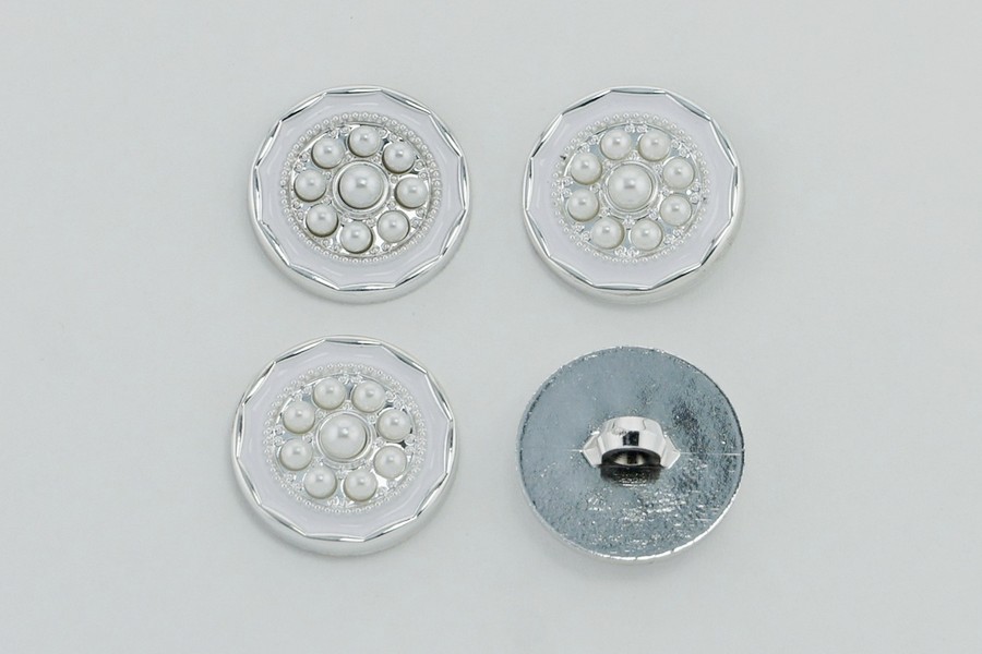 Гудзик на ніжці 25 мм Mertbutton металізований білий КМ-02 KM-02-04-40-999/nik