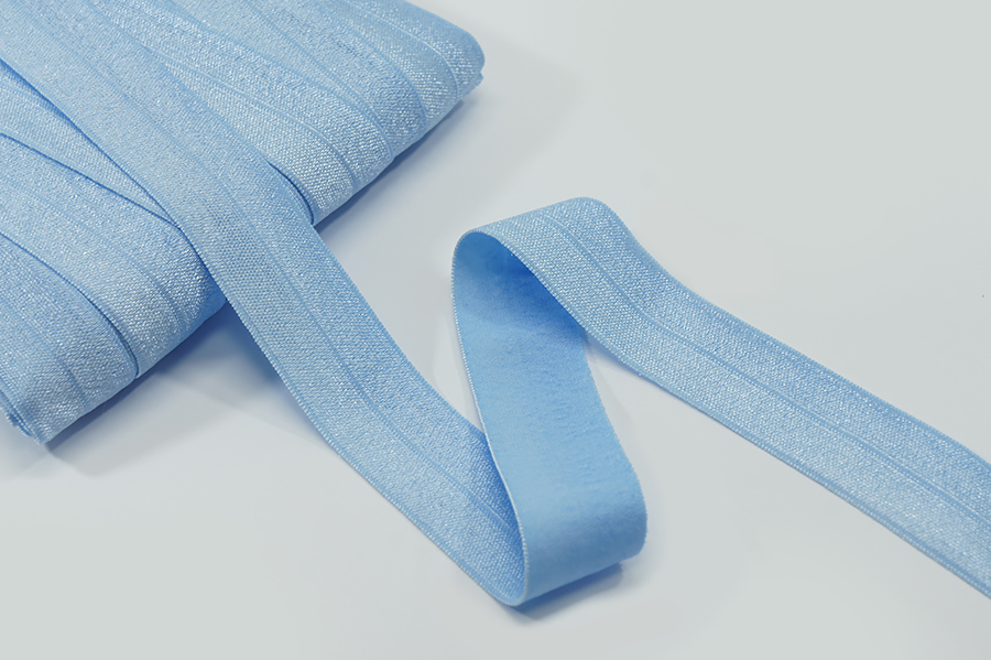 Бейка 25 мм блискуча, еластична блакитний світлий