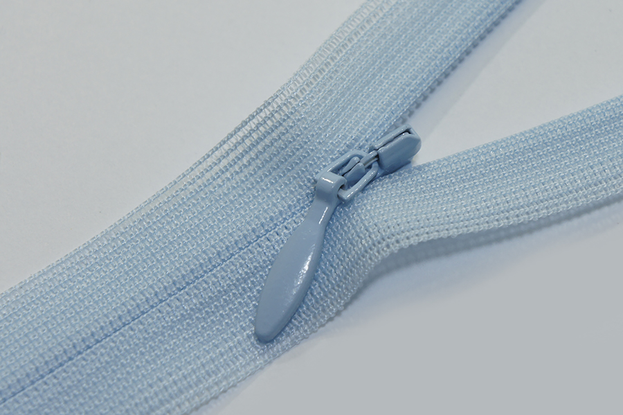 Блискавка YKK Тип 2 блакитний світлий 20 см CHC-20-542-DA