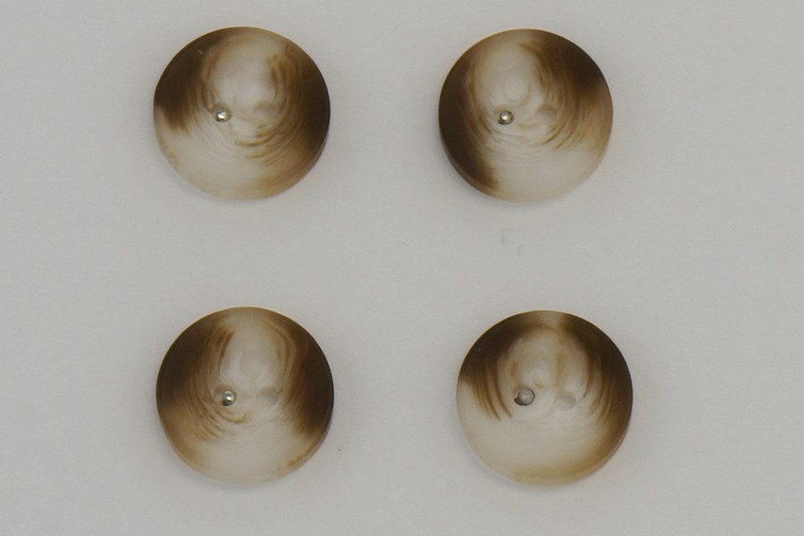 Гудзик 18 мм Mertbutton 2 отвори класичний какао