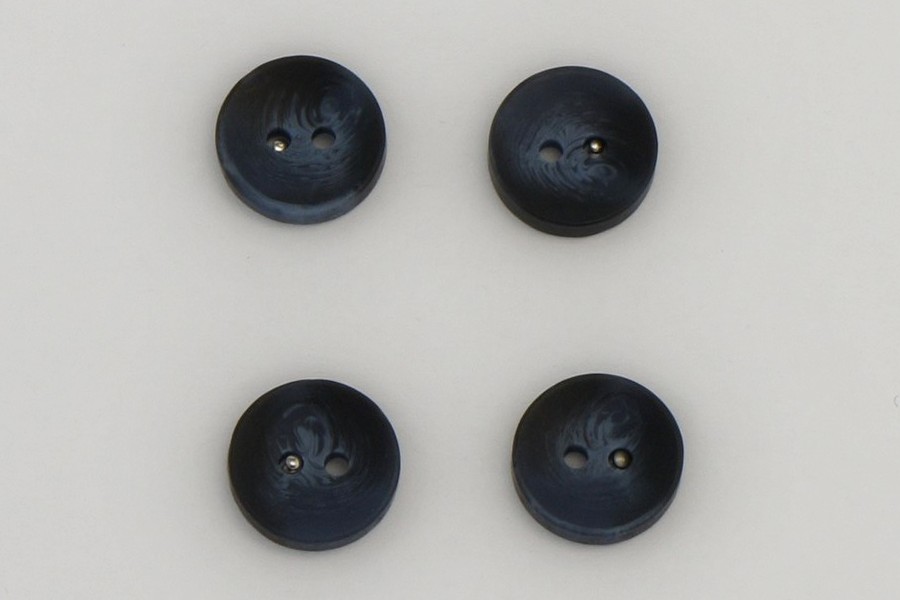 Гудзик 15 мм Mertbutton 2 отвори класичний синій темний FNL-253-24-0808