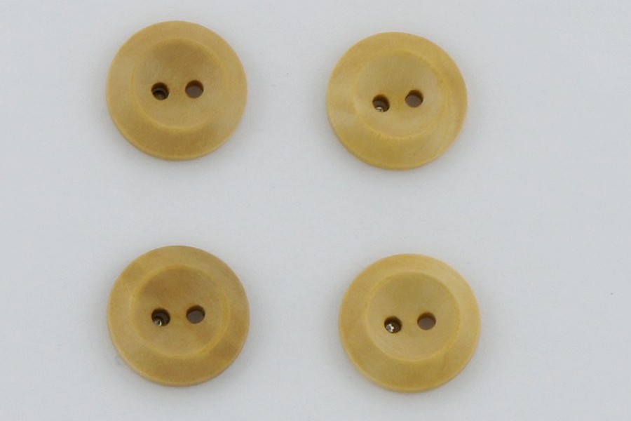 Гудзик 18 мм Mertbutton 2 отвори під дерево персиковий блідий