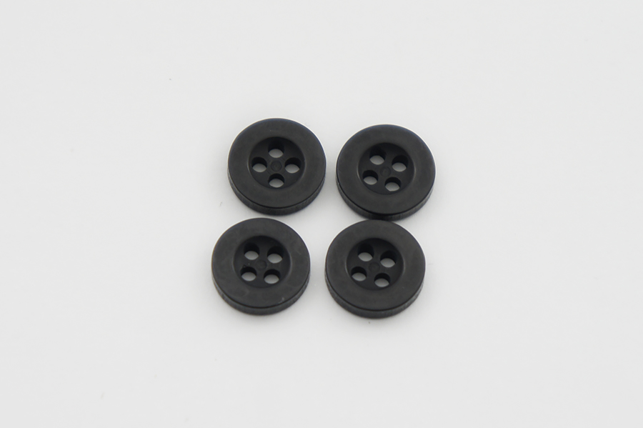 Гудзик 11 мм Mertbutton 4 отвори перламутр чорний 40091-18-000м