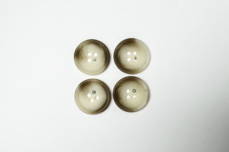 Гудзик 20 мм Mertbutton 4 отвори класичний різнокольоровий FNL-304-32-4