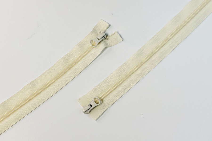 Блискавка YKK Тип 5, 2 замка біло-молочний 75 см CIFMR-75-841-DA8LHD-DAG8