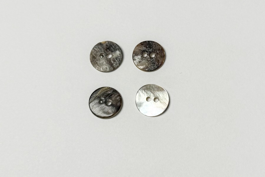 Гудзик 15 мм Mertbutton 2 отвори Shell