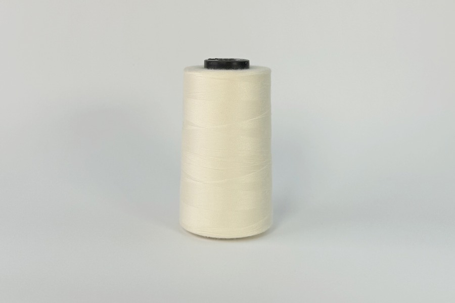 Нитки швейні №28/3 Barva армовані поліестер 100% молочний 2500 м 1014