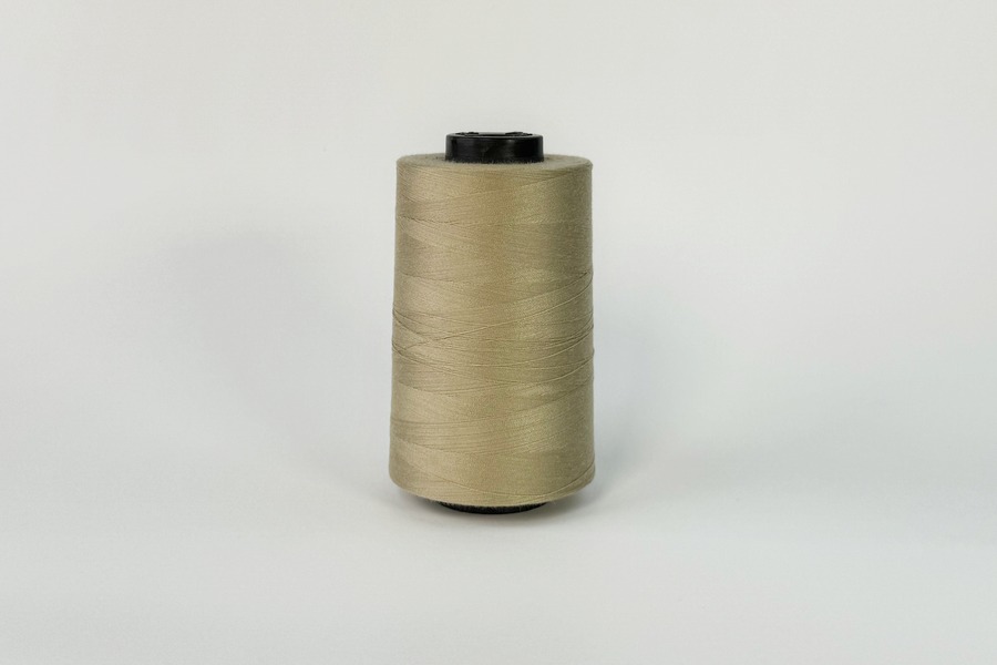 Нитки швейні №28/2 Barva армовані поліестер 100% бежевий сірий 2500 м 7017