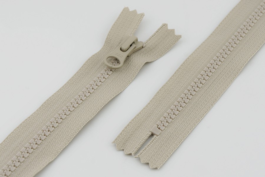 Блискавка YKK Тип 5, нероз'ємні молочний кремовий 18 см