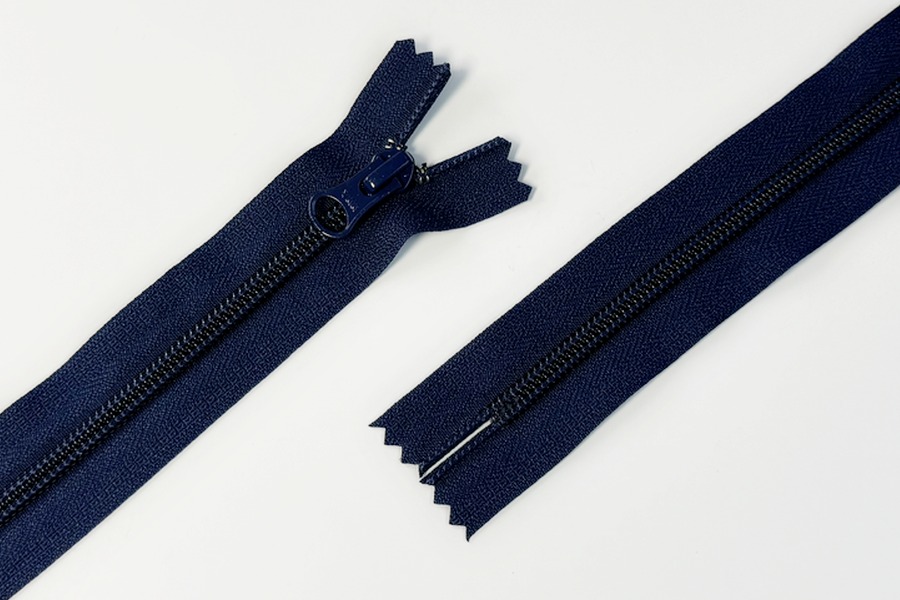 Блискавка YKK Тип 5 синій темний 18 см