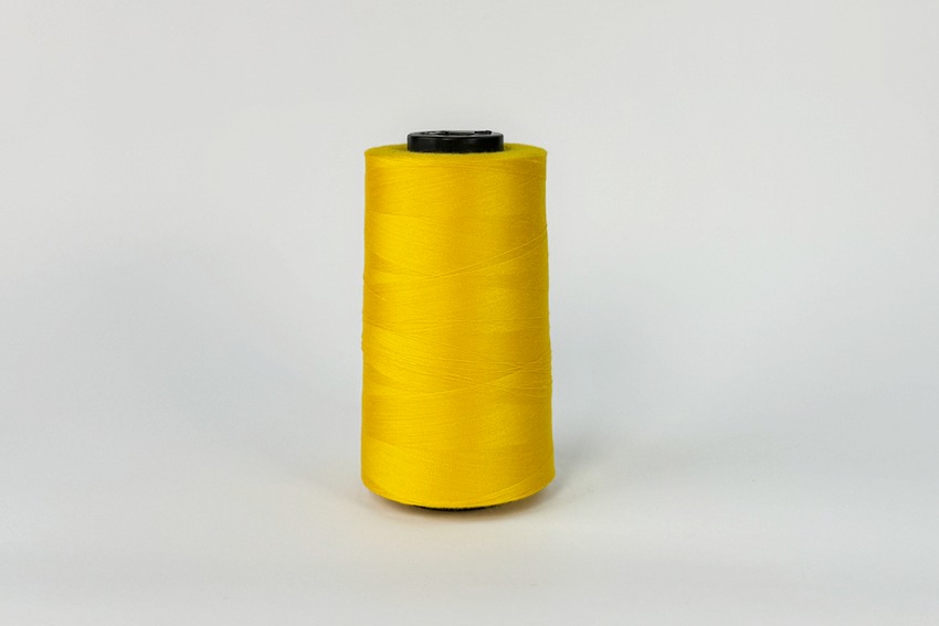Нитки швейні №28/2 Barva армовані поліестер 100% жовтий яскравий 2500 м 3018