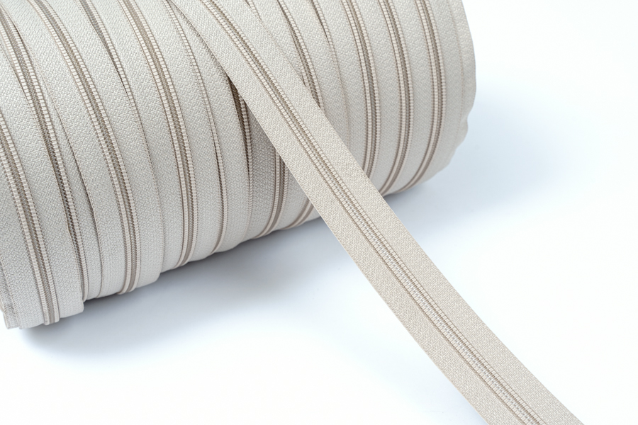 Блискавка рулонна Тип 8, вита молочний кремовий