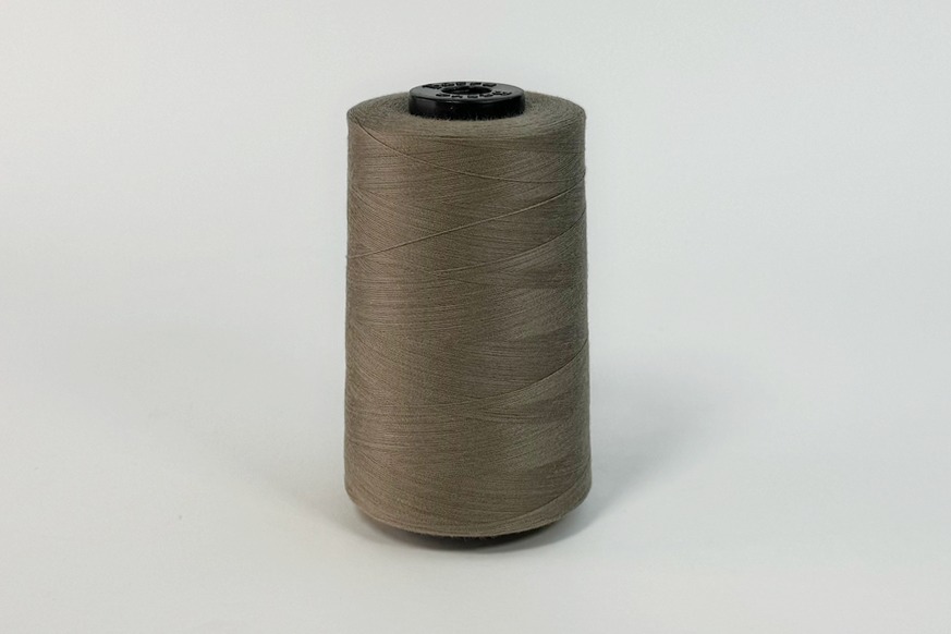 Нитки швейні №28/2 Barva армовані поліестер 100% бежевий сірий 2500 м 7085