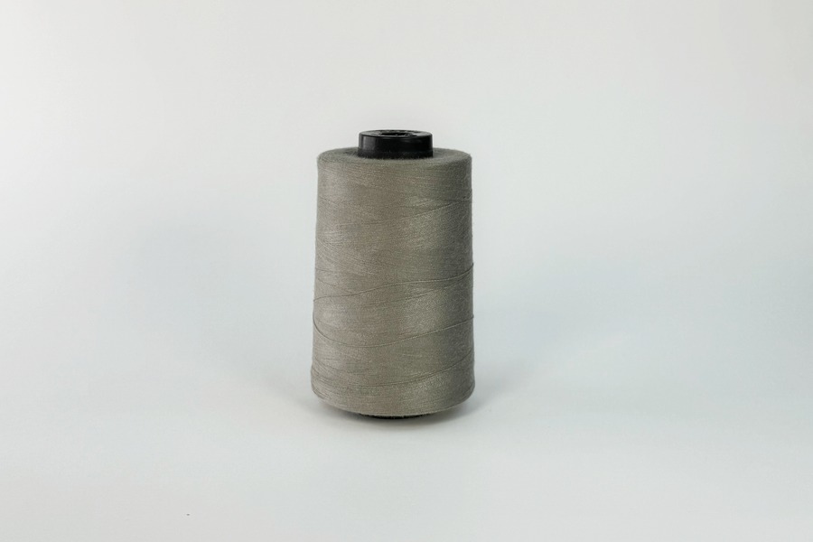 Нитки швейні №20/3 Barva штапельні поліестер 100% бежевий сірий 2000 м 7050