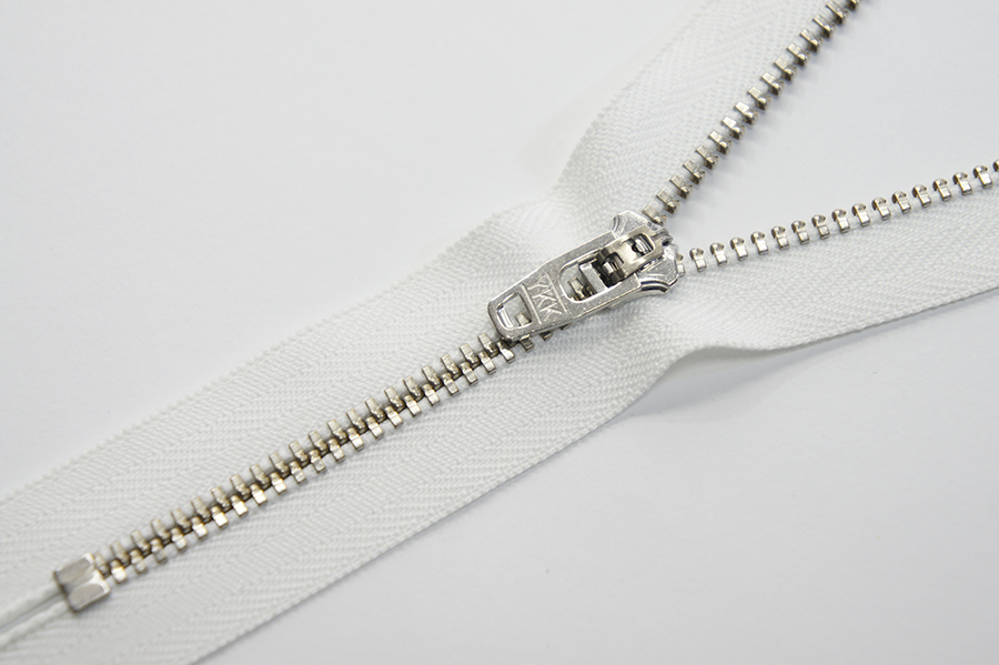 Блискавка YKK Тип 3, нероз'ємні білий 16 см YMRNC-16-501-GSN8