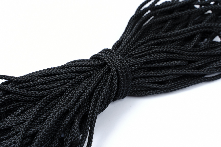 Шнур 4.0 мм чорний