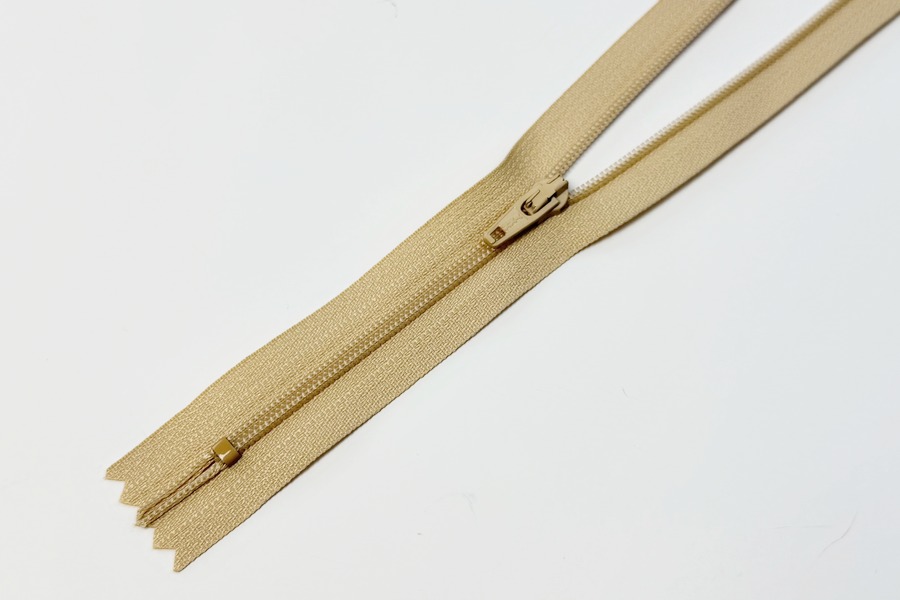 Блискавка YKK Тип 3 персиковий блідий 50 см