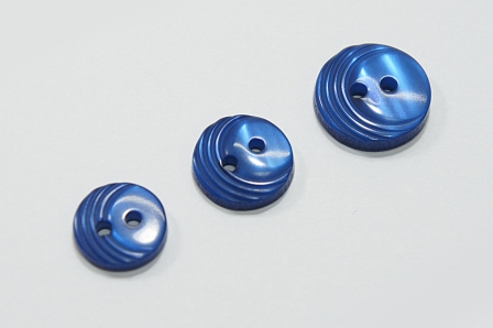 Гудзик 15 мм Mertbutton 2 отвори перламутр електрик яскравий 4013