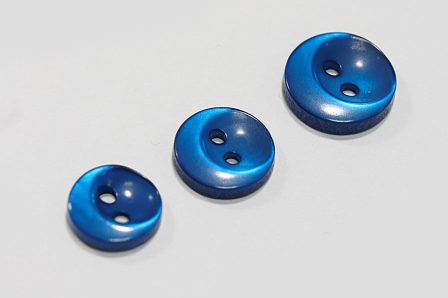 Гудзик 12 мм Mertbutton 2 отвори перламутр електрик яскравий 4012