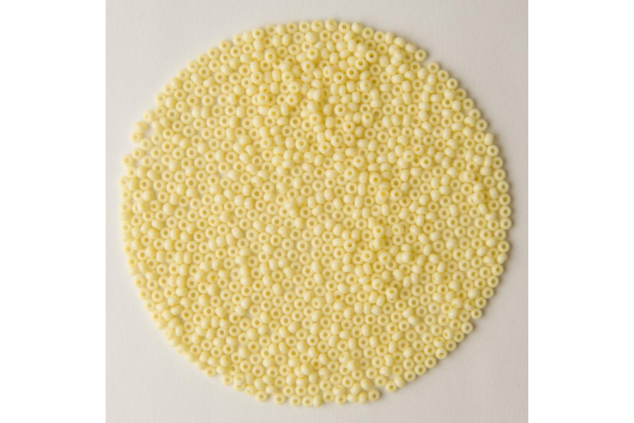 Бісер Preciosa 03281 №10 крейда кольоровий жовтий світлий 2,3 мм