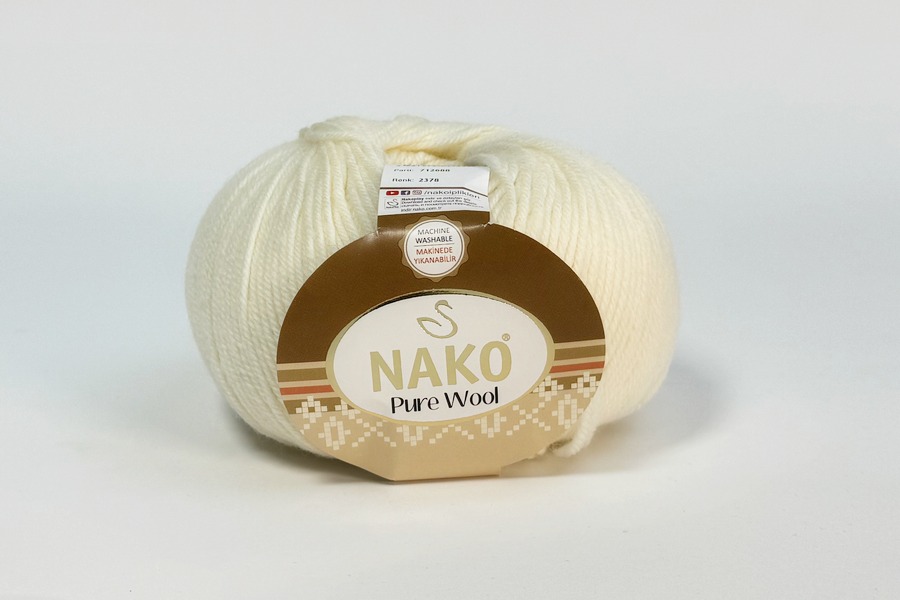 Пряжа NAKO Pure wool вовна 100% молочний 220м(100гр) 02378